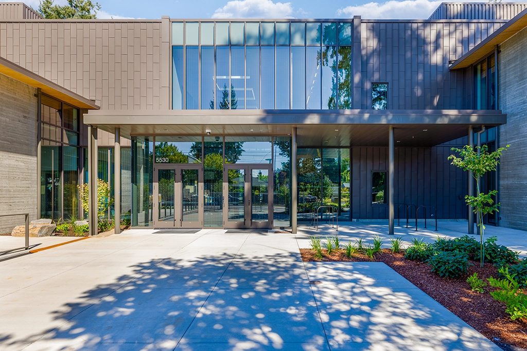 mt-scott-community-ctr-8 Mt. Scott Community Center featuring SpanSeam™, Select Seam®, Box Rib™ and Flush Panel from AEP Span.